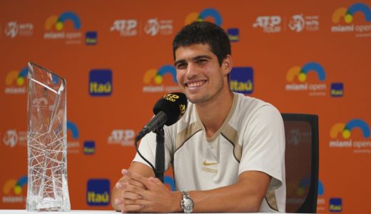 カルロス アルカラス：全世代の強豪を圧倒し、19歳にしてランキング1位の座に輝いた男子テニス界史上最年少王者。ナダルに憧れ、フェデラーを目指した力強くて速くて美しい「超・アグレッシブテニス」の革命児。